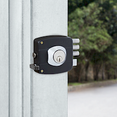 Cerradura de Sobreponer 101 Triple Derecha · Cilindro Suelto · Negro